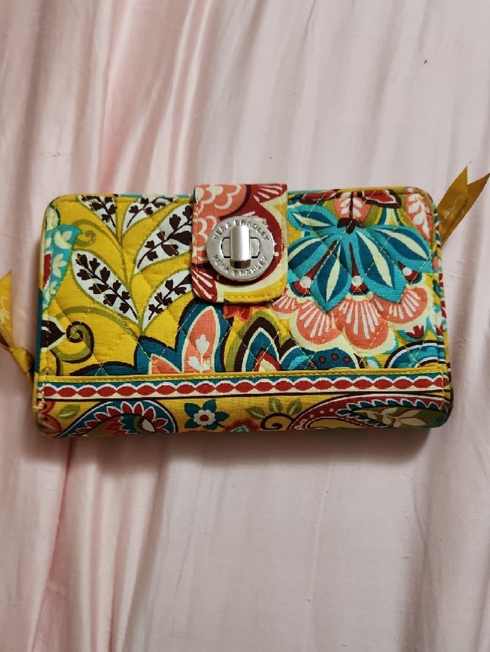 Vera Bradley Yellow Multicolor Paisley Quilted Travel Bag Set - Picture 8 of 14